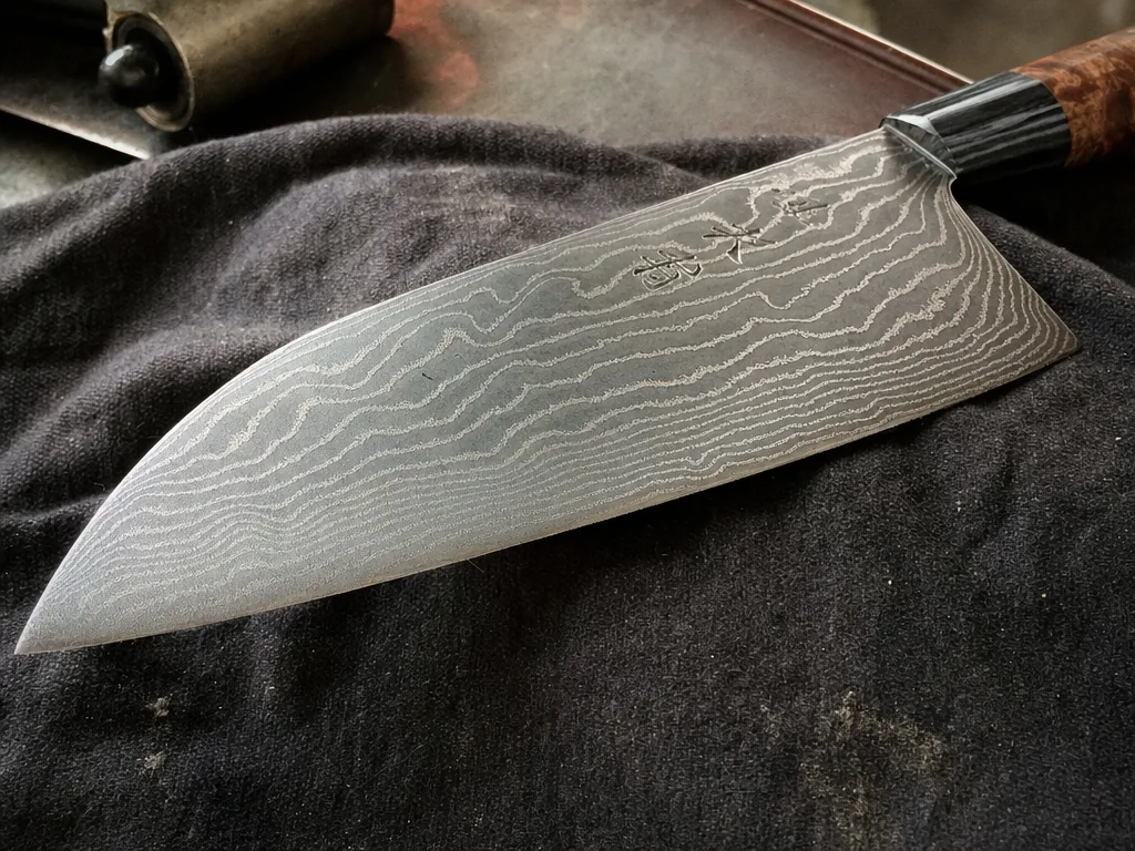 What Is a Damascus Knife? Buyer Guide for Real Sourcing