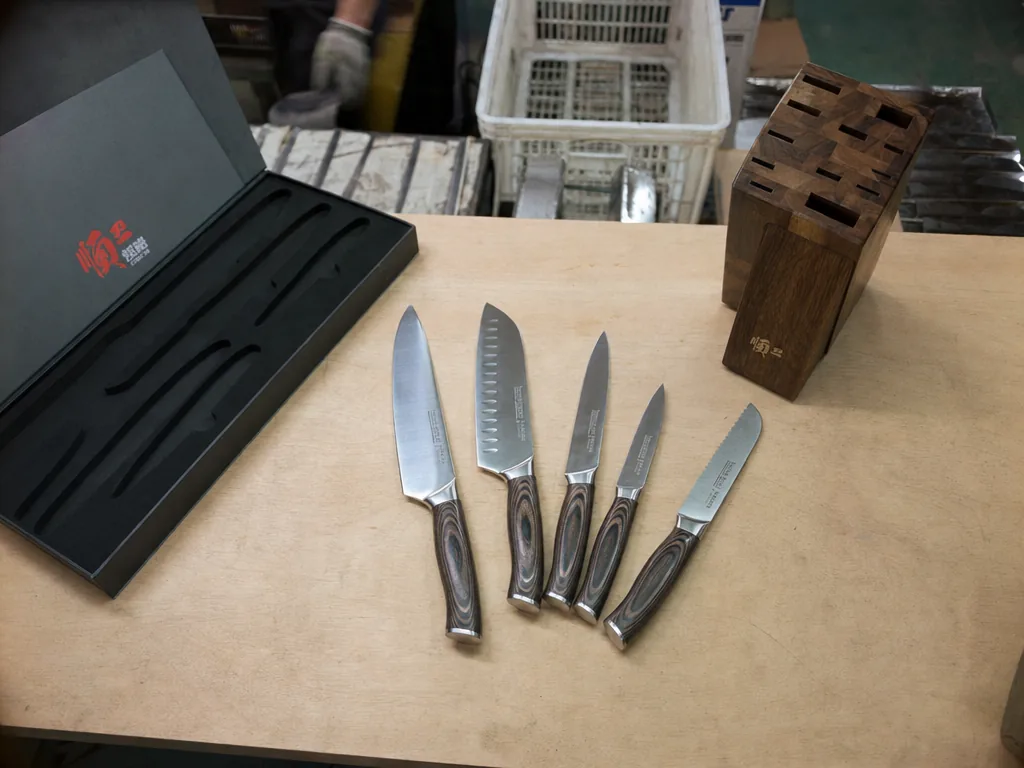 Retail cutlery brand manufacturer kitchen knife block set OEM supplier